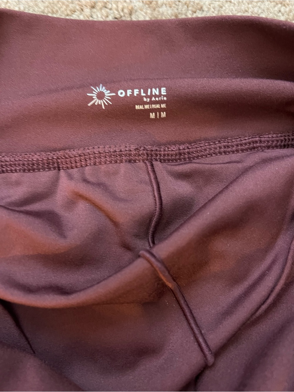 aerie Pleated mini Skirt in maroon - Picture 2 of 2